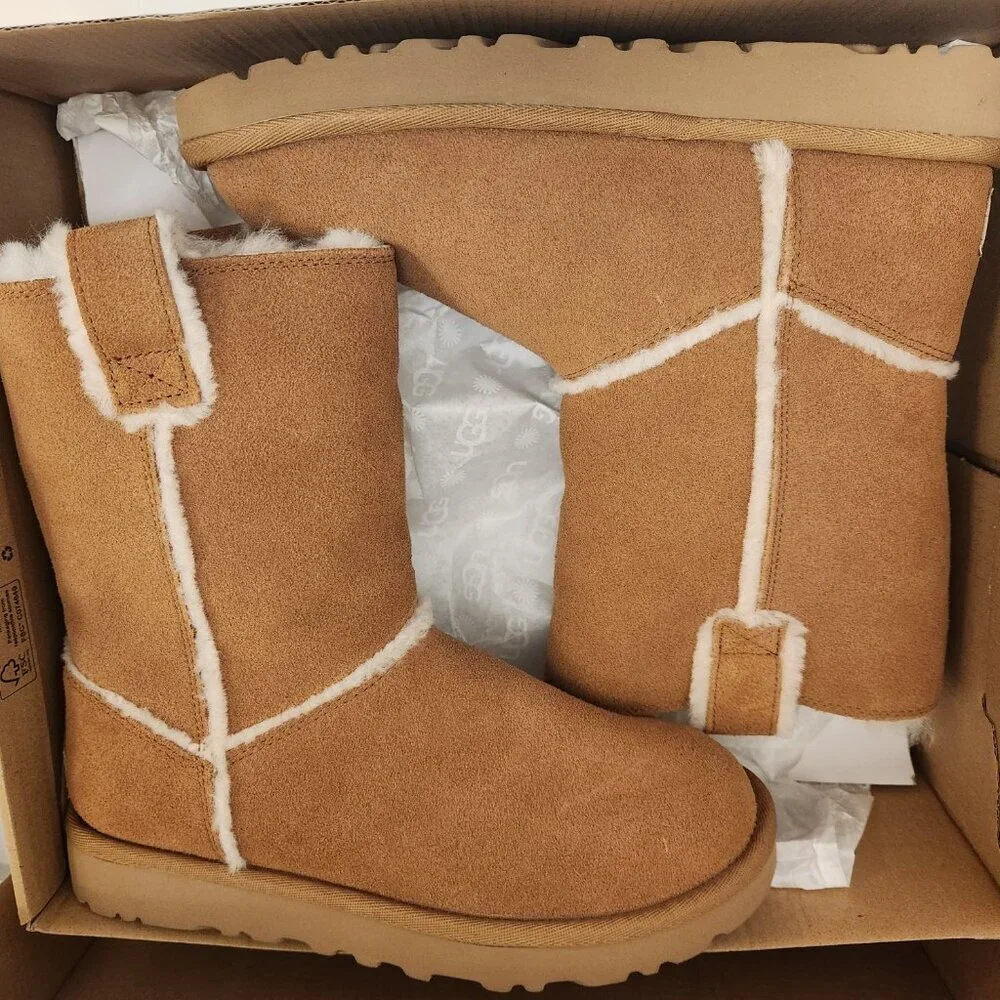 UGG 